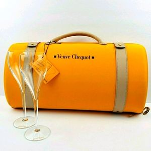 Veuve Cliquot bag, champagne flutes